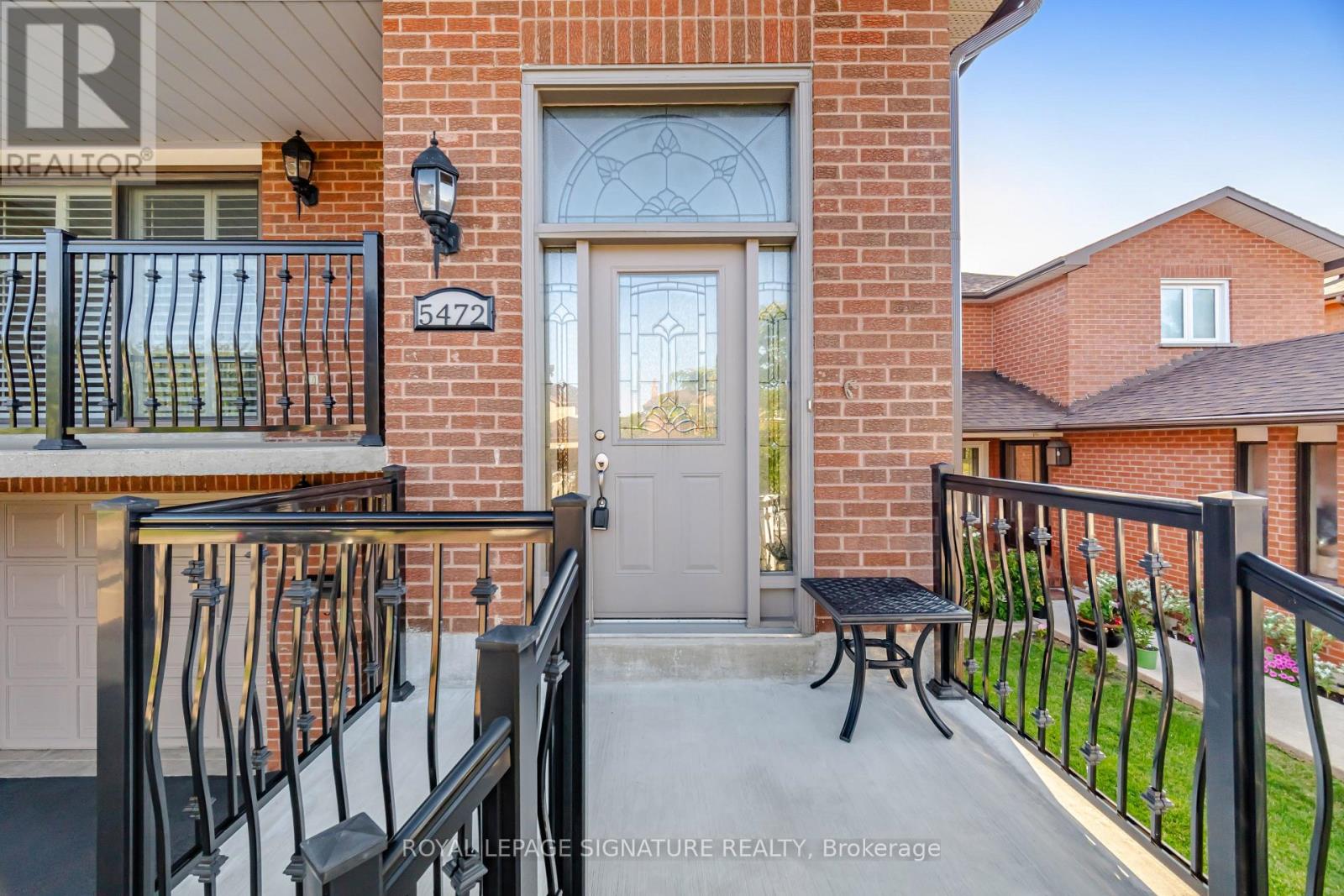 5472 Bourget Drive, Mississauga, Ontario  L5R 3C9 - Photo 3 - W13621862