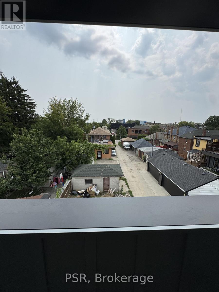 Upper - 99 Ypres Road, Toronto, Ontario  M6M 3X2 - Photo 12 - W13621870