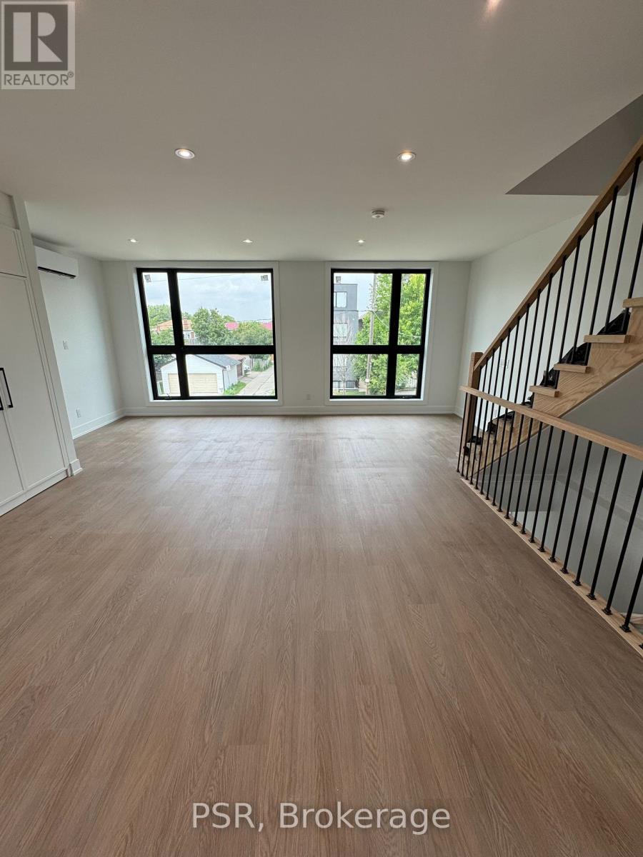Upper - 99 Ypres Road, Toronto, Ontario  M6M 3X2 - Photo 3 - W13621870