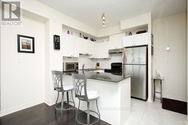 1109 - 3865 Lake Shore Boulevard W, Toronto, Ontario  M8W 0A2 - Photo 4 - W13621880