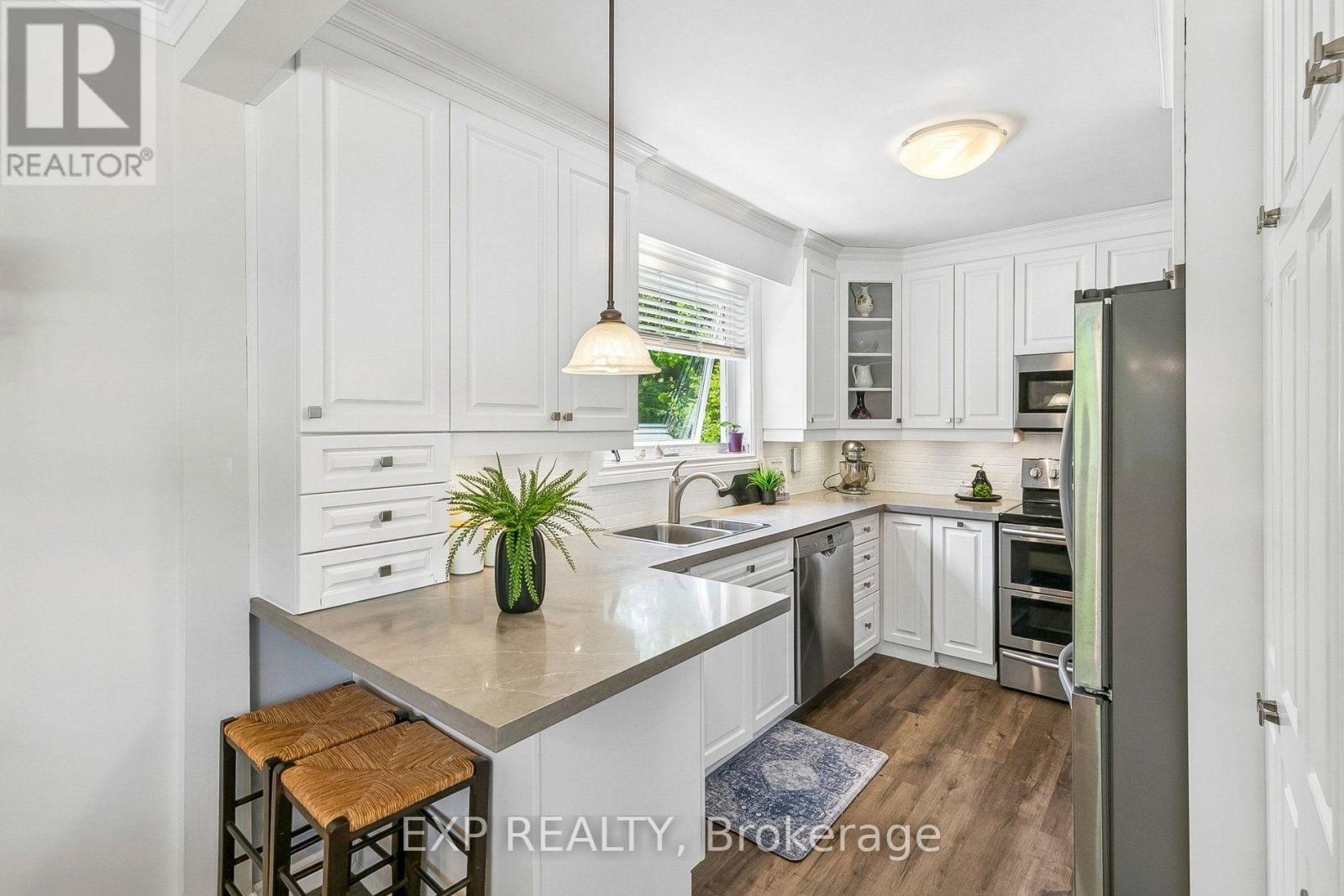 44 Thirty Fifth Street, Toronto, Ontario  M8W 3K2 - Photo 16 - W13621882