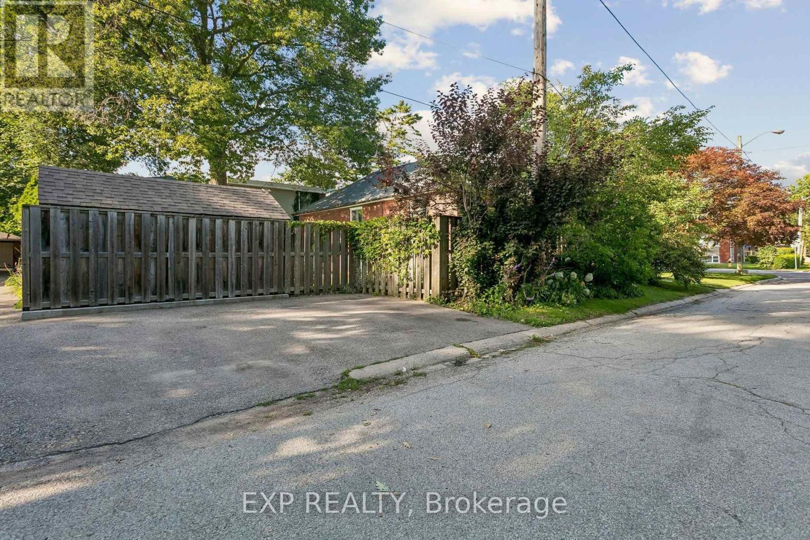 44 Thirty Fifth Street, Toronto, Ontario  M8W 3K2 - Photo 30 - W13621882
