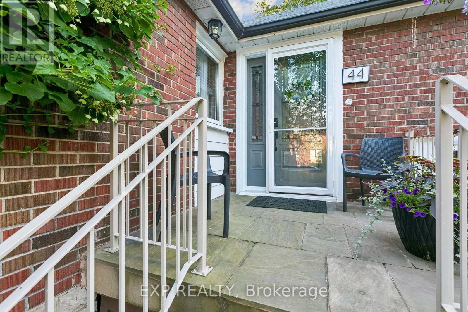 44 Thirty Fifth Street, Toronto, Ontario  M8W 3K2 - Photo 8 - W13621882