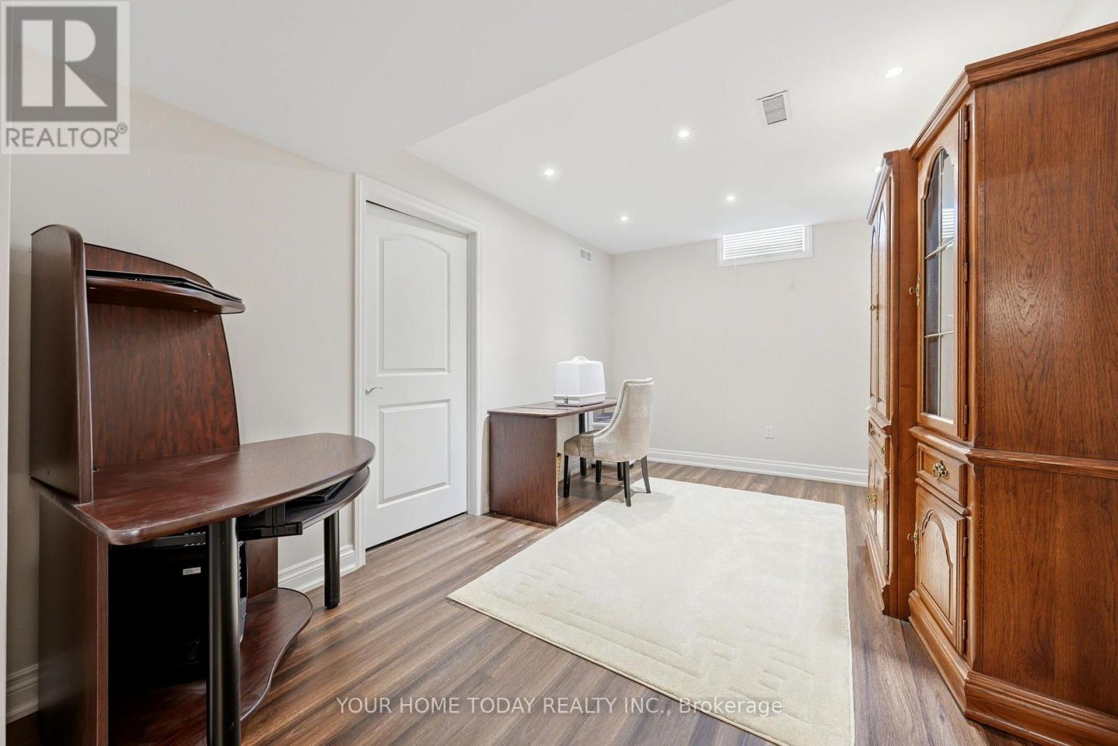 86 Barraclough Boulevard, Halton Hills, Ontario  L7G 0E6 - Photo 33 - W13621884