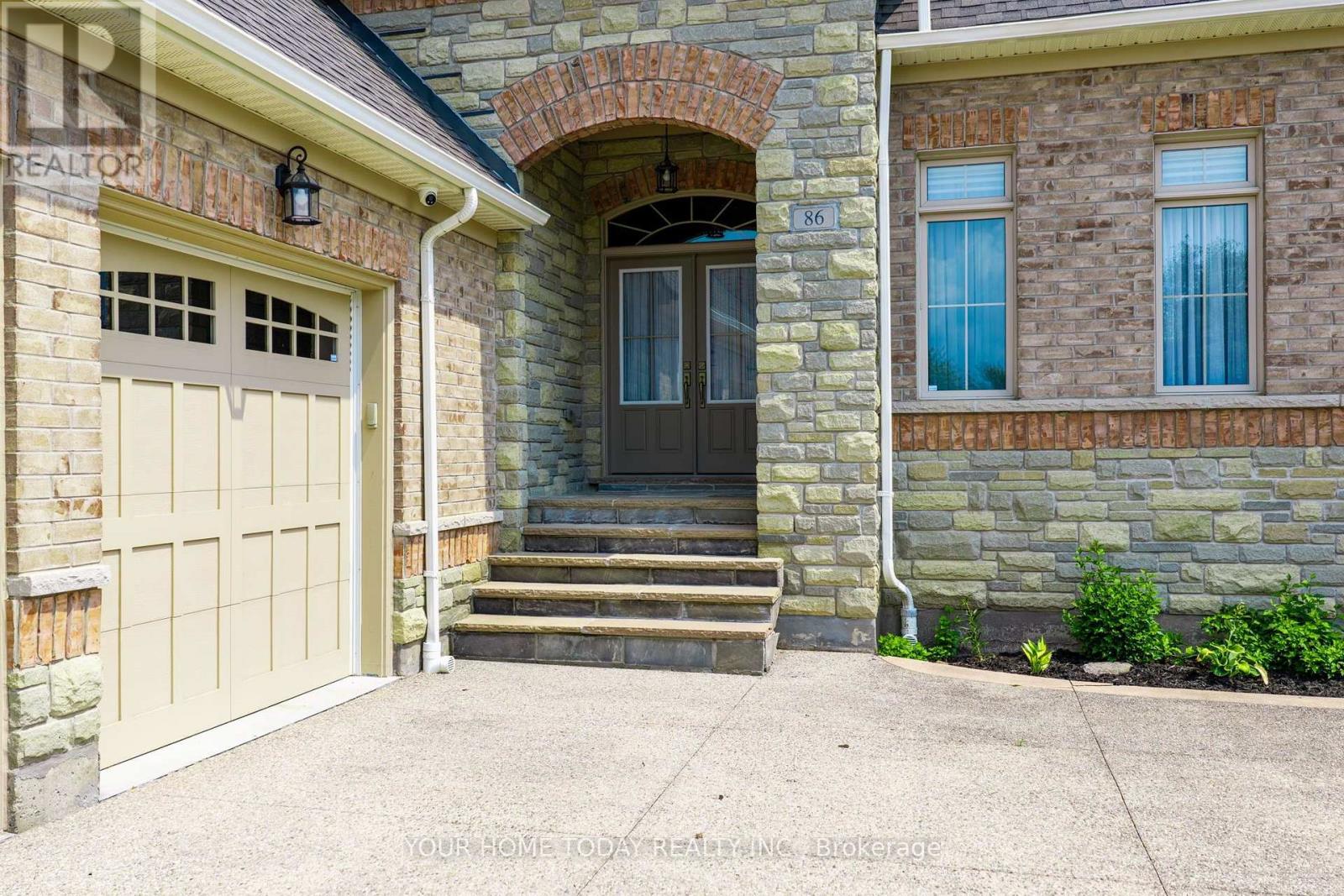86 Barraclough Boulevard, Halton Hills, Ontario  L7G 0E6 - Photo 5 - W13621884