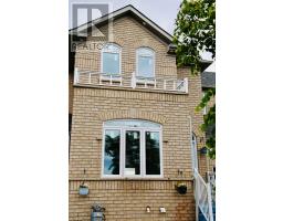 43 BEACHSURF ROAD, Brampton, Ontario
