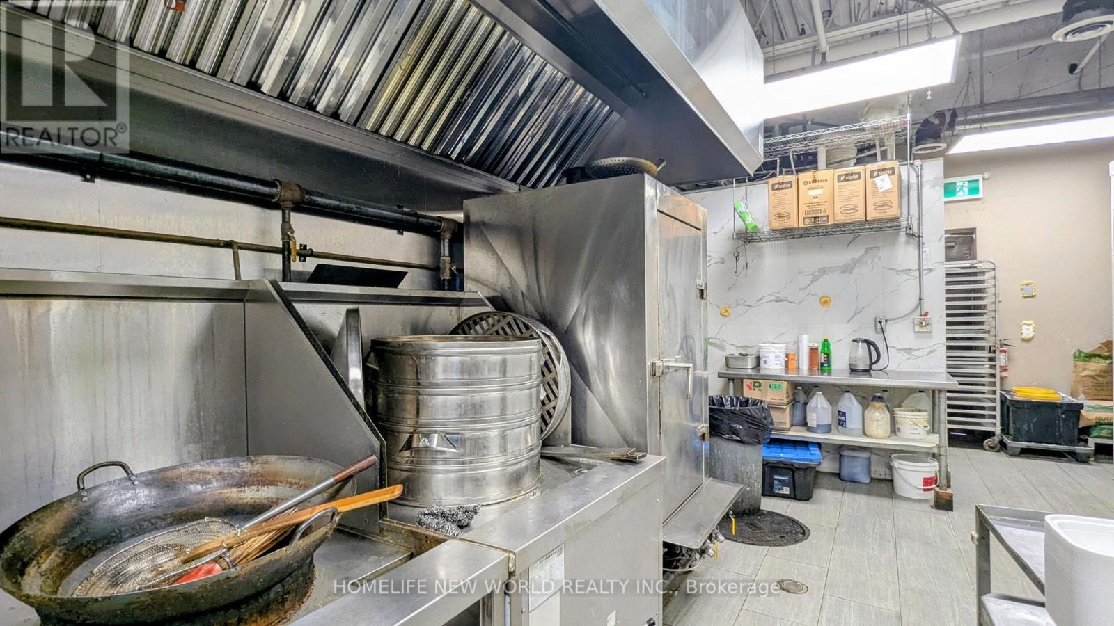 2584 Finch Avenue W, Toronto, Ontario  M9M 2G3 - Photo 11 - W13621976