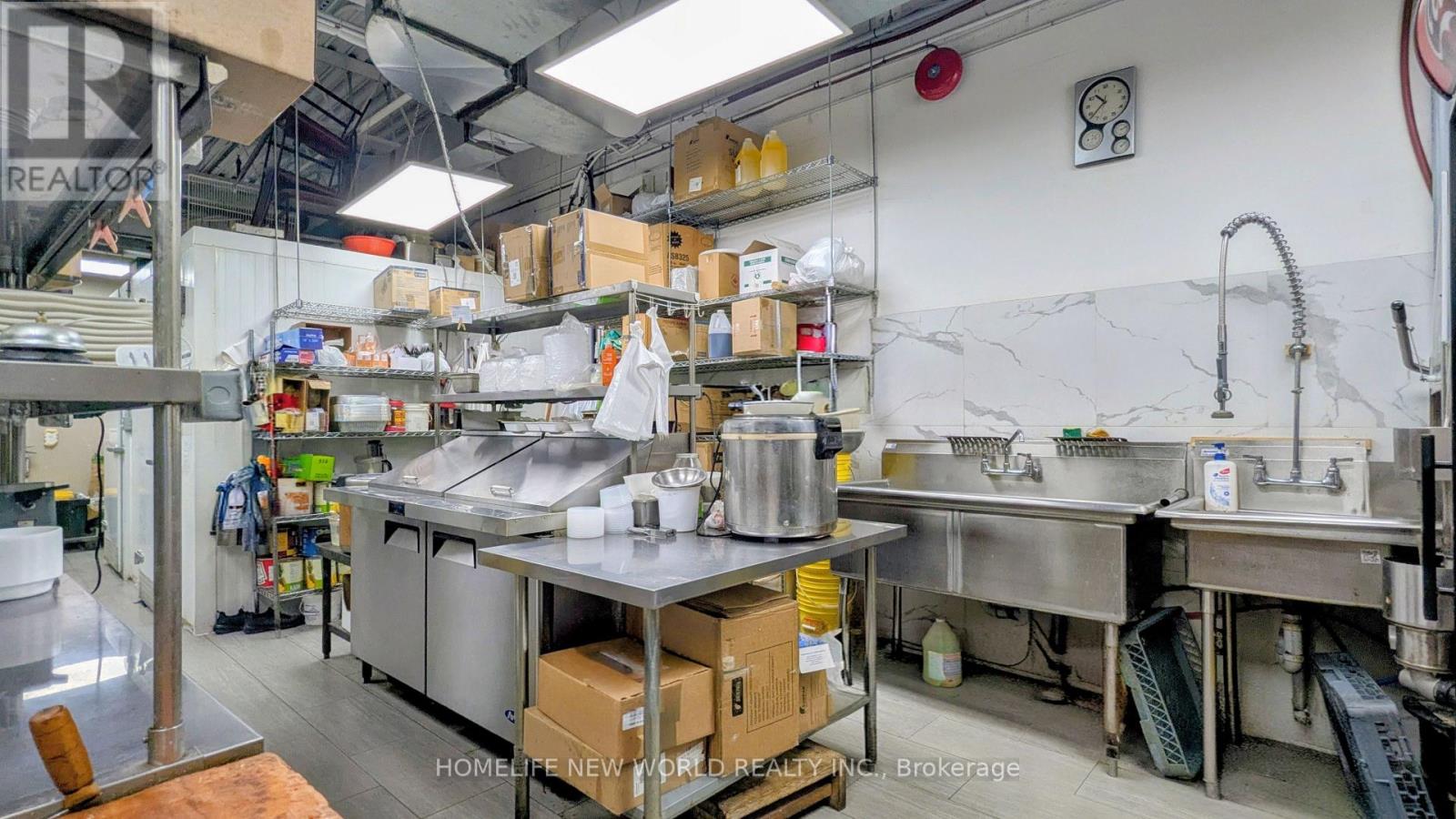 2584 Finch Avenue W, Toronto, Ontario  M9M 2G3 - Photo 17 - W13621976