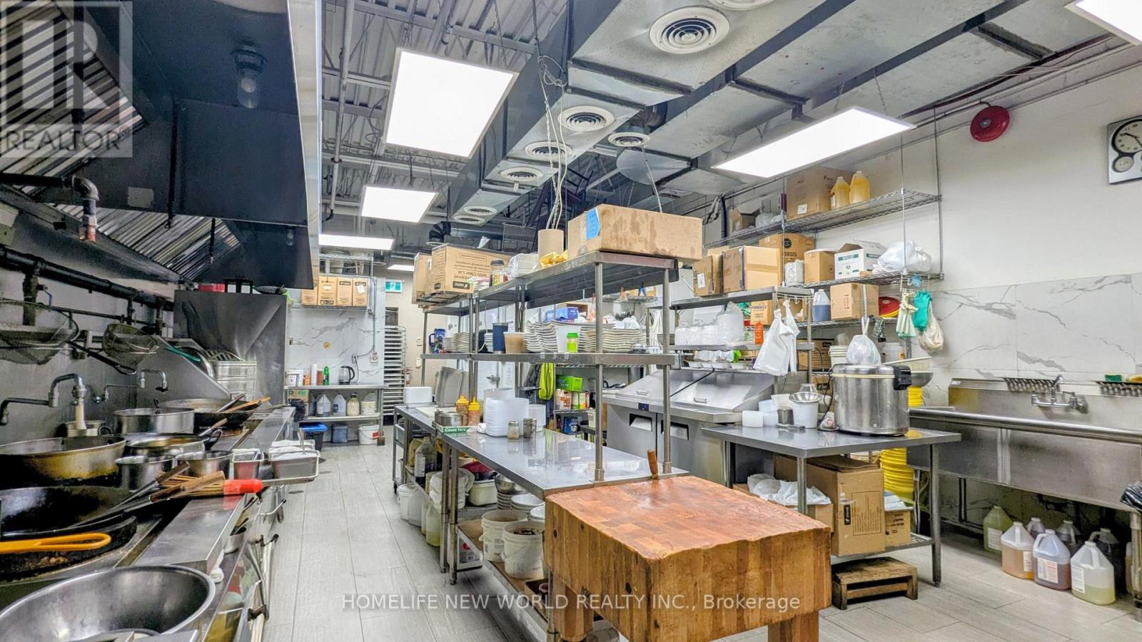 2584 Finch Avenue W, Toronto, Ontario  M9M 2G3 - Photo 9 - W13621976