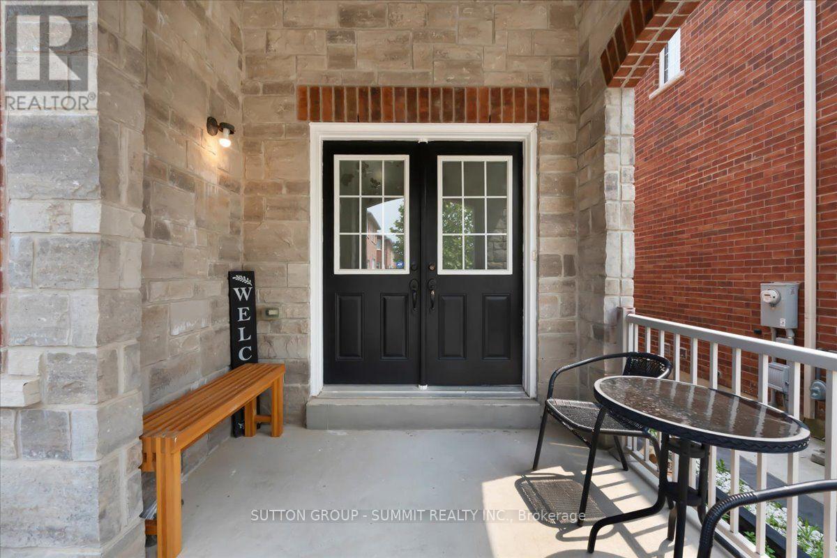 426 Bessborough Drive, Milton, Ontario  L9T 8P8 - Photo 3 - W13621984