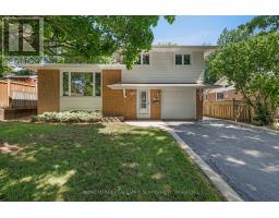 18 OSBORNE CRESCENT, Oakville, Ontario