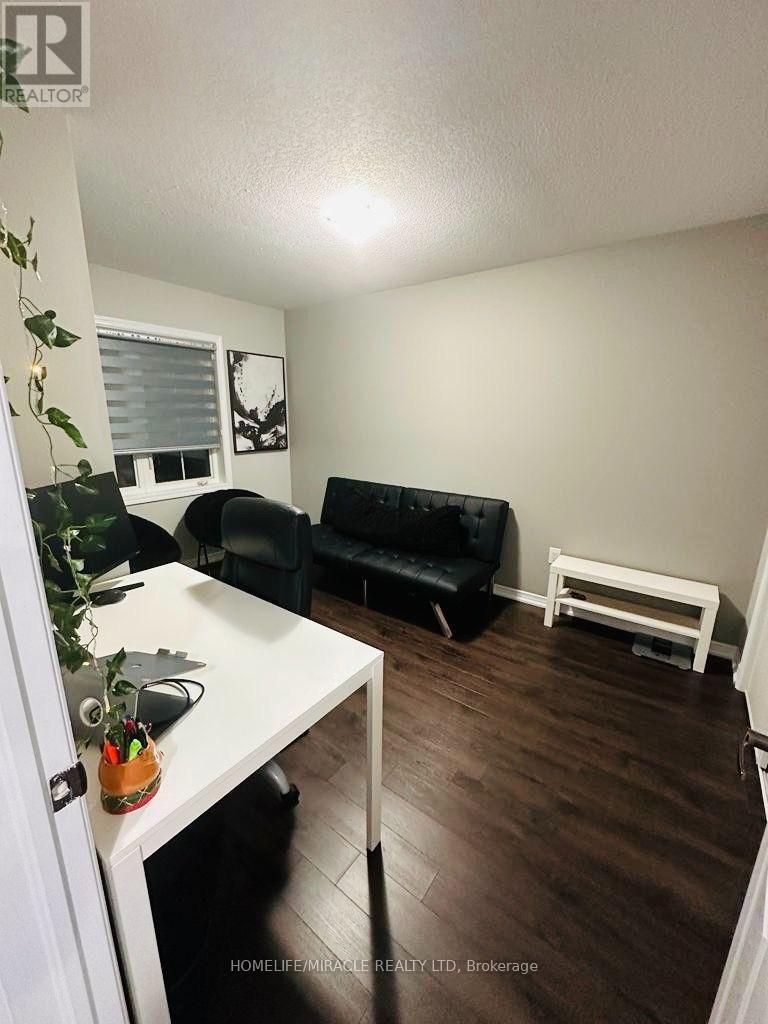 154 Golden Springs Drive, Brampton, Ontario  L7A 4N7 - Photo 4 - W13606932