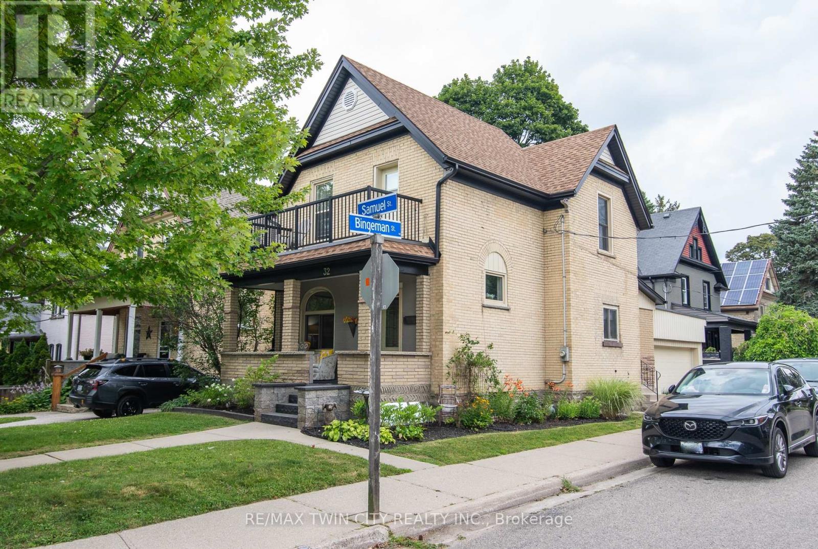 32 Samuel Street, Kitchener, Ontario  N2H 1P1 - Photo 3 - X13621920