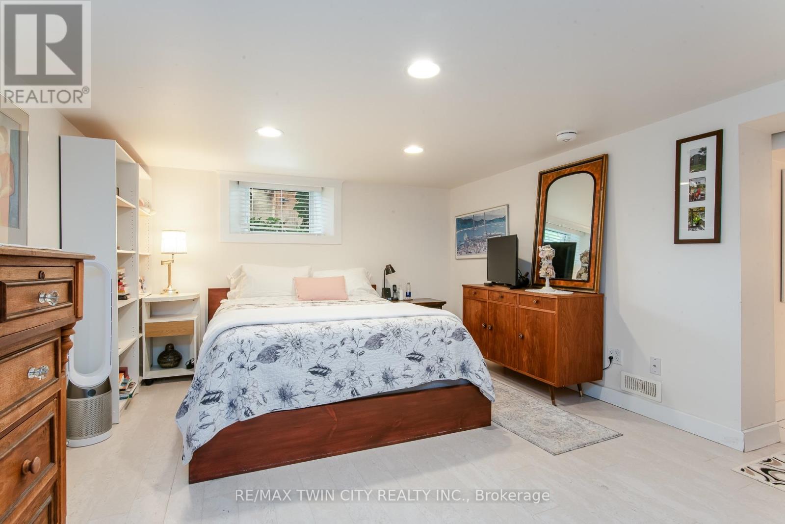 32 Samuel Street, Kitchener, Ontario  N2H 1P1 - Photo 43 - X13621920