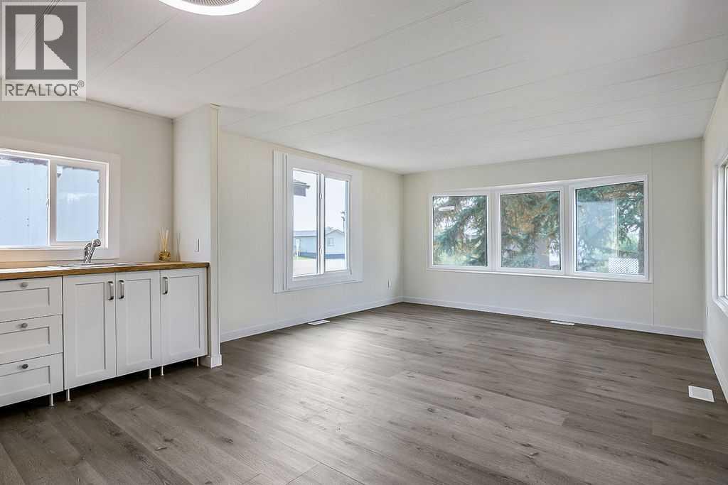 225 2 Avenue N, Champion, Alberta  T0L 0R0 - Photo 3 - A2330623