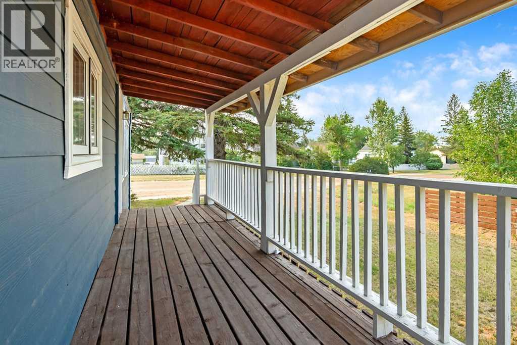 225 2 Avenue N, Champion, Alberta  T0L 0R0 - Photo 2 - A2330623