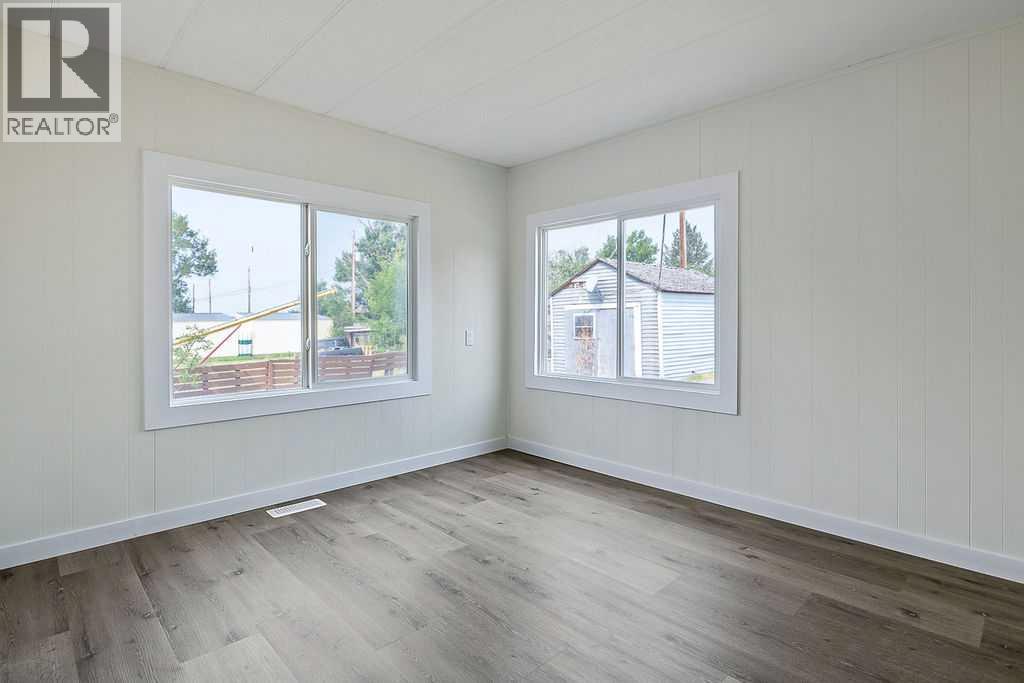 225 2 Avenue N, Champion, Alberta  T0L 0R0 - Photo 8 - A2330623