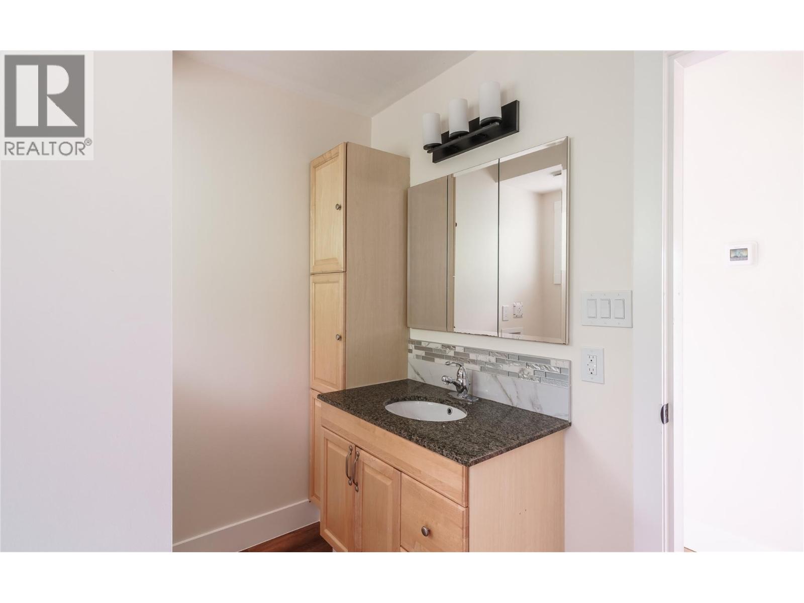 1231 1 Street SE, Salmon Arm, British Columbia  V1E 0B6 - Photo 16 - 10395009
