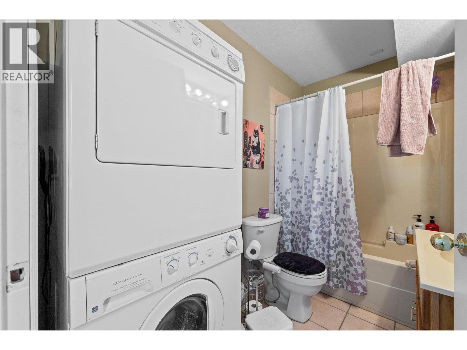 693 Mayfair Court, Kelowna, British Columbia  V1X 7H7 - Photo 7 - 10394265