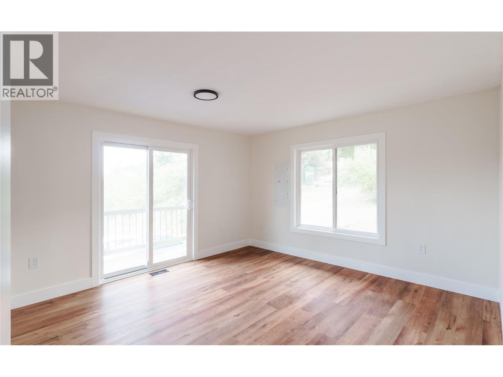 1231 1 Street SE, Salmon Arm, British Columbia  V1E 0B6 - Photo 12 - 10395009