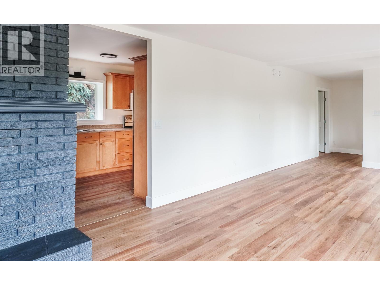 1231 1 Street SE, Salmon Arm, British Columbia  V1E 0B6 - Photo 6 - 10395009