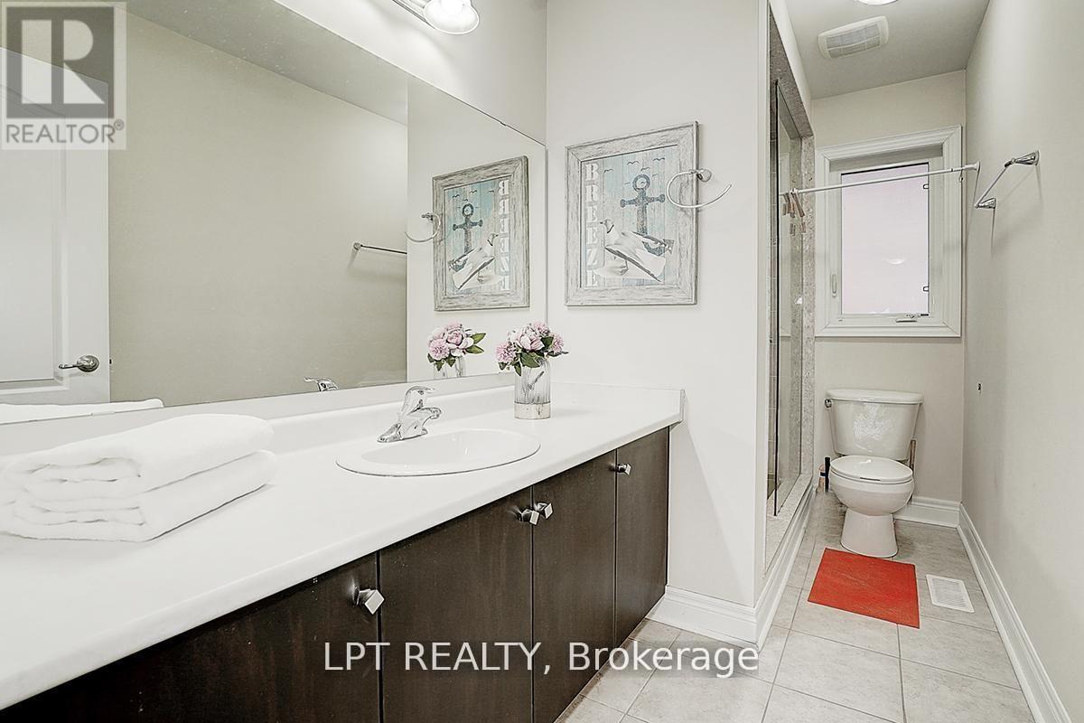 116 Dunlop Street, Richmond Hill, Ontario  L4C 0X1 - Photo 11 - N13621650