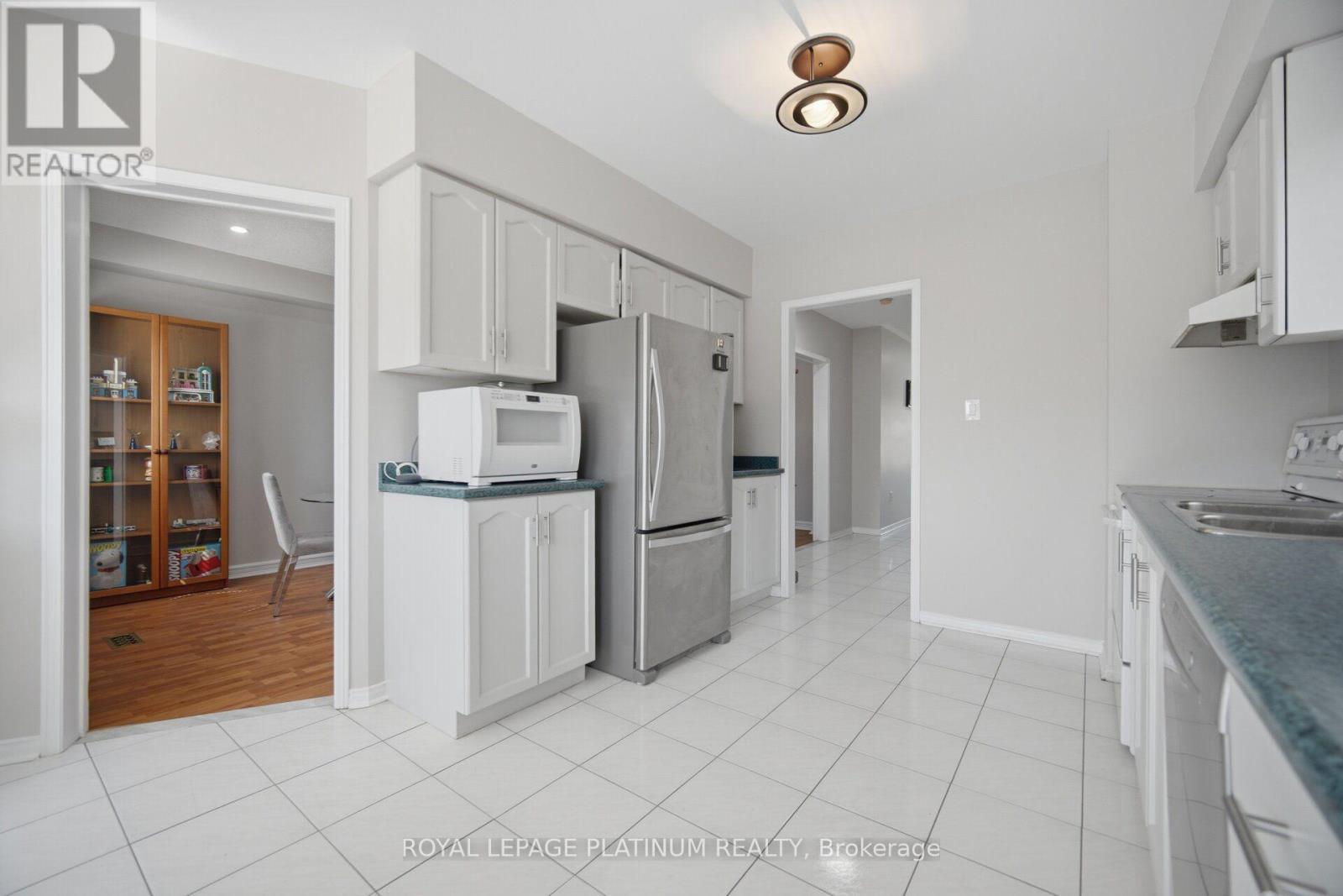 6177 Ford Road, Mississauga, Ontario  L5V 1X2 - Photo 15 - W13621548