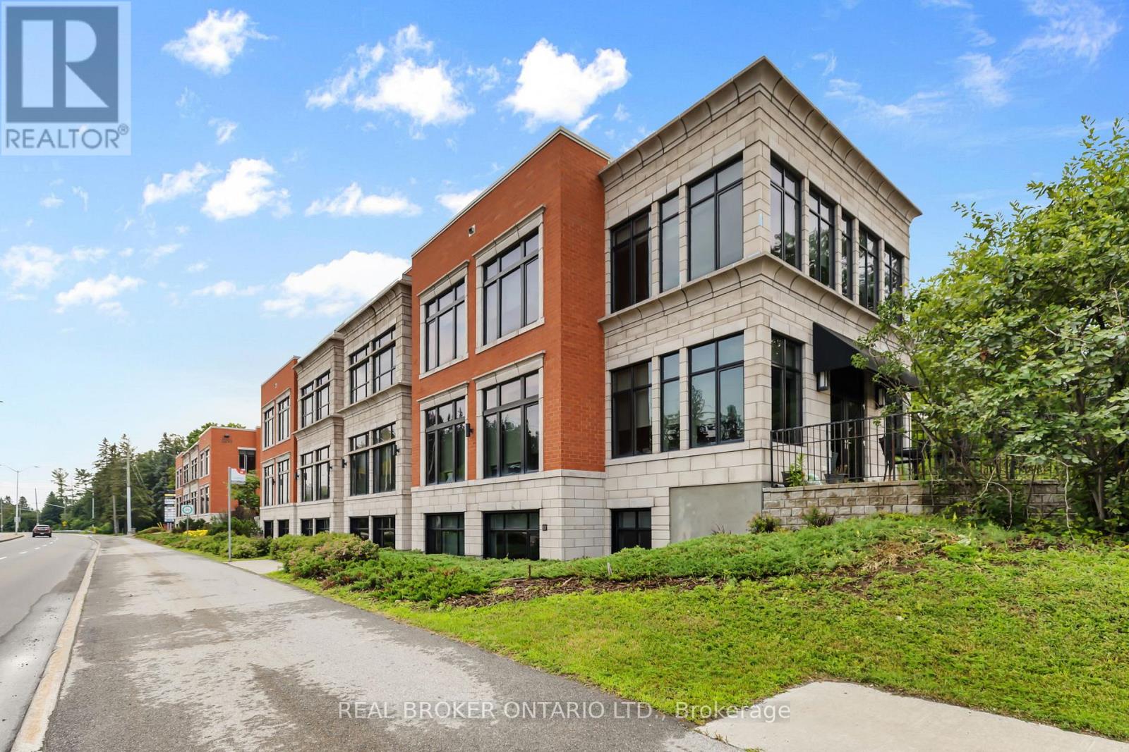 400-4 - 2200 Prince Of Wales Drive, Ottawa, Ontario K2E 6Z9 - Photo 2 - X13622102