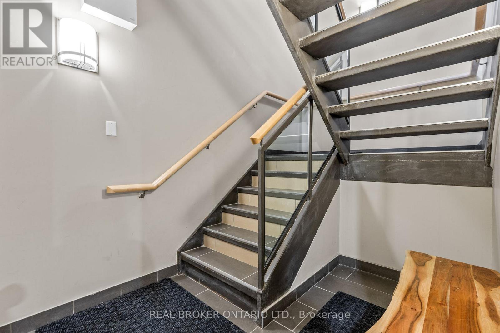 400-4 - 2200 Prince Of Wales Drive, Ottawa, Ontario K2E 6Z9 - Photo 5 - X13622102