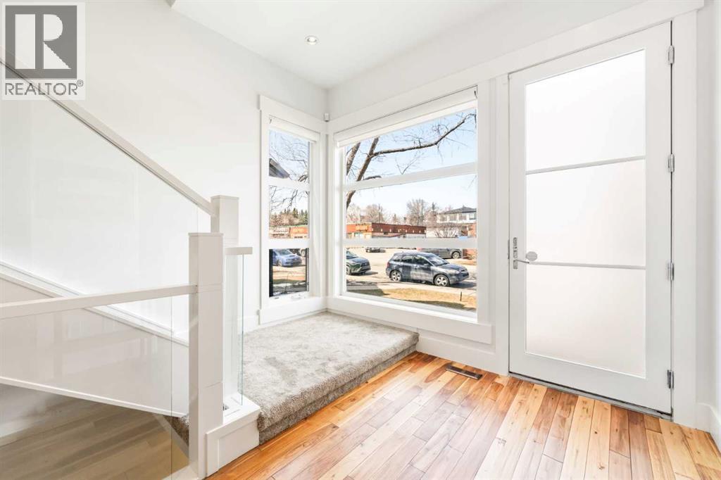 2027 42 Avenue SW, Calgary, Alberta  T2T 2M8 - Photo 3 - A2331706