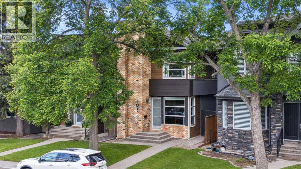 2027 42 Avenue SW, calgary, Alberta
