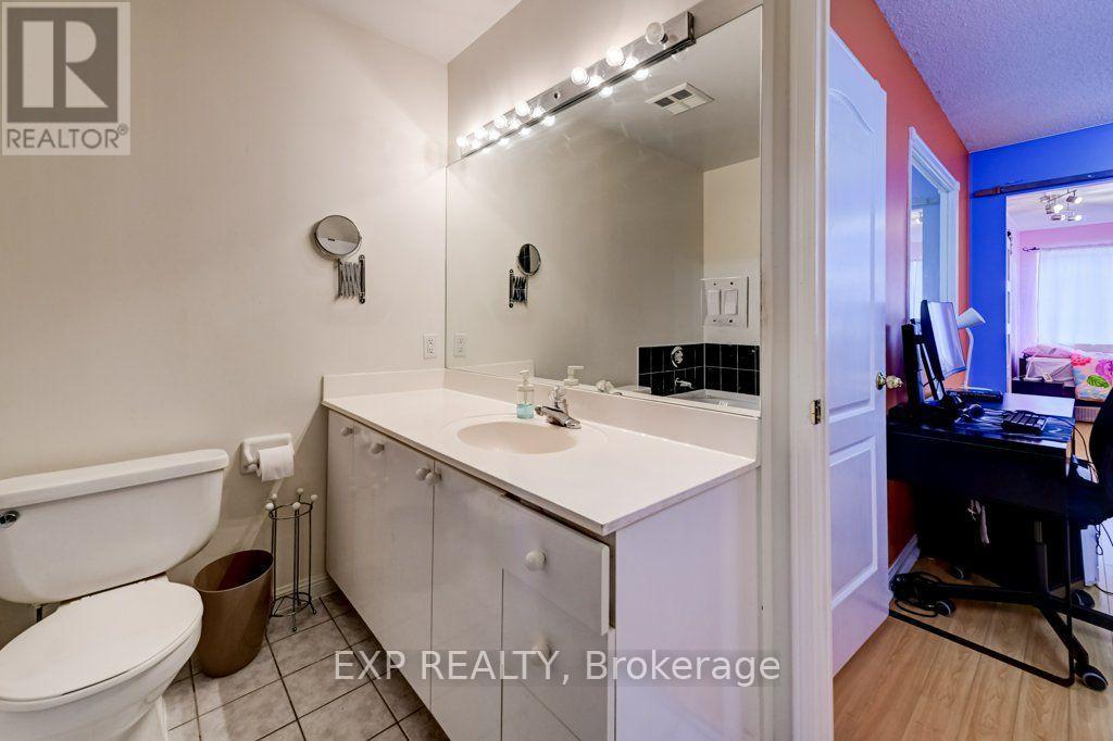 1716 - 28 Sommerset Way, Toronto, Ontario  M2N 6W7 - Photo 9 - C13622046