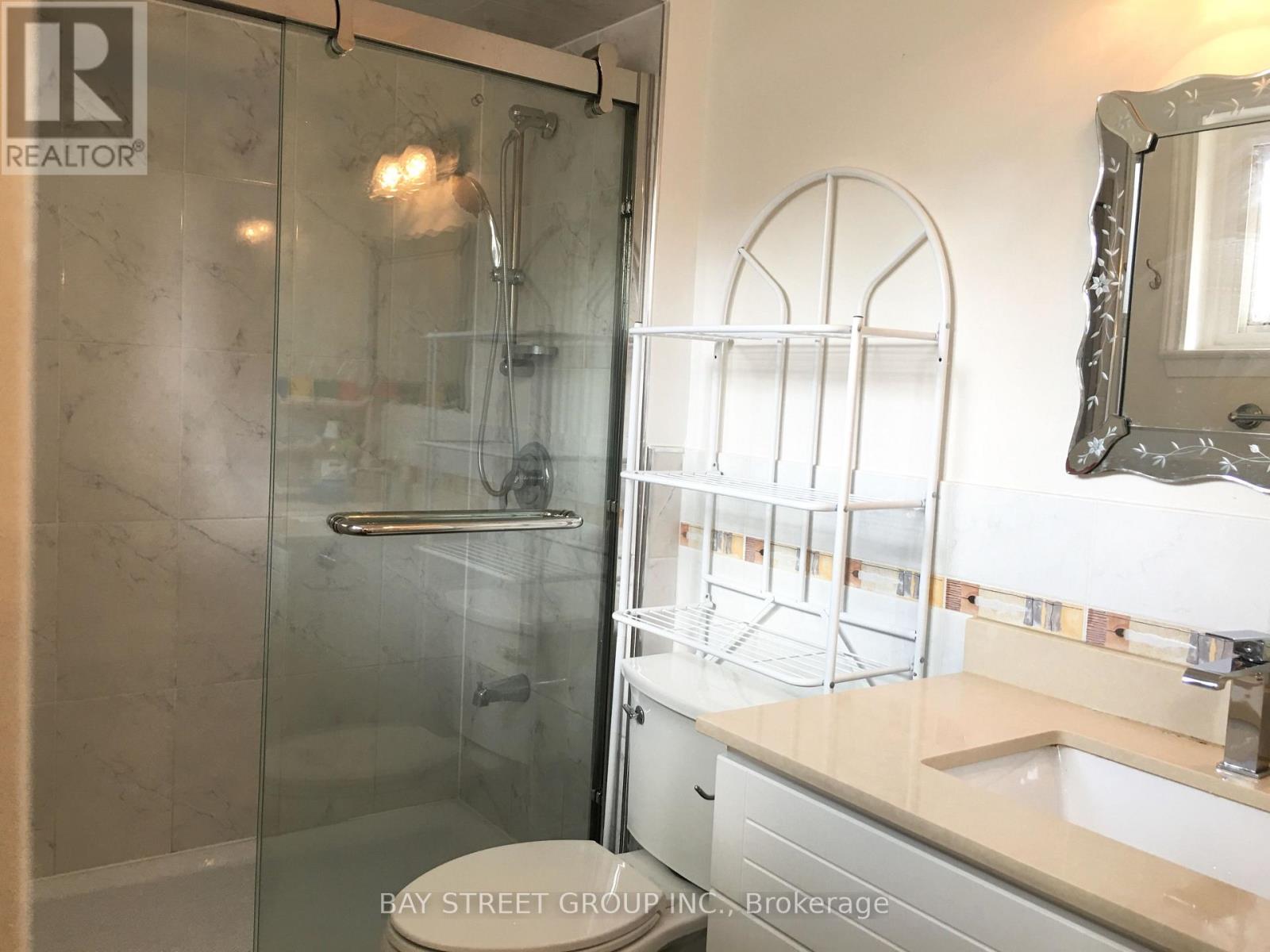 210 Shaughnessy Boulevard, Toronto, Ontario  M2J 1K4 - Photo 14 - C13622066
