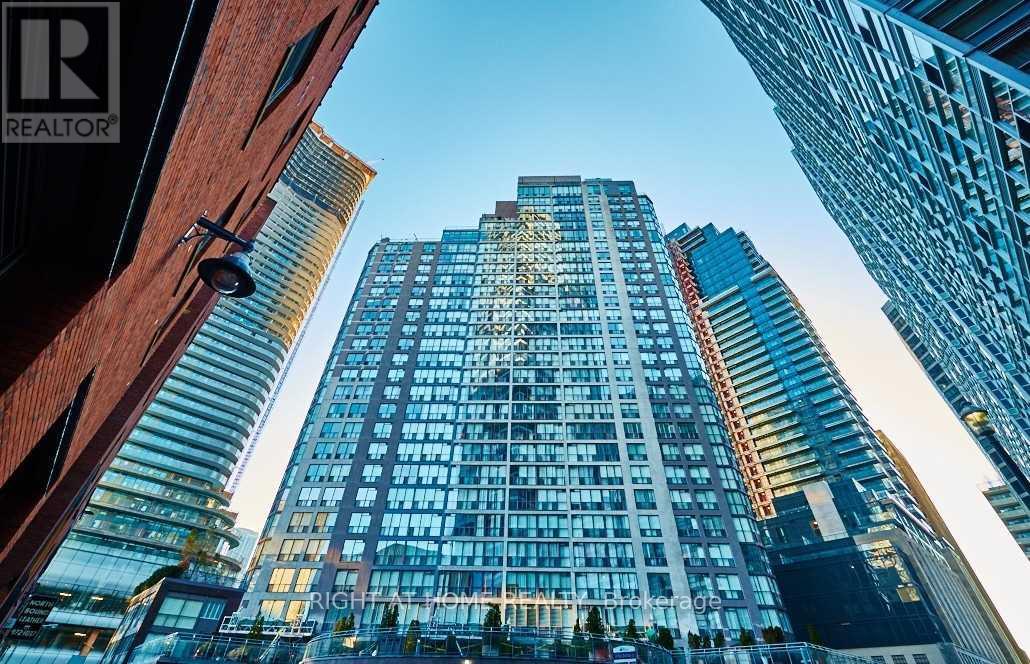 1113 - 24 WELLESLEY STREET W, Toronto, Ontario