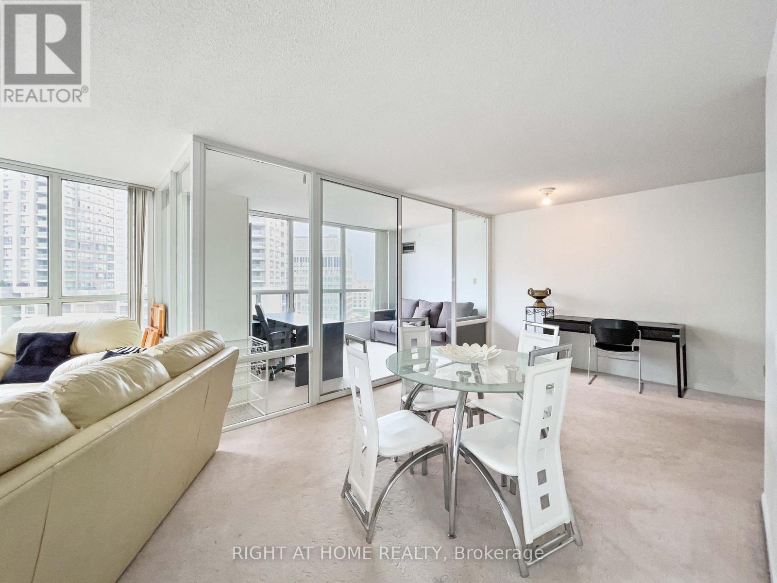 1113 - 24 Wellesley Street W, Toronto, Ontario  M4Y 2X6 - Photo 14 - C13622098