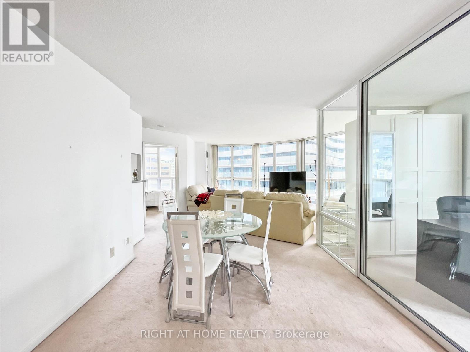 1113 - 24 Wellesley Street W, Toronto, Ontario  M4Y 2X6 - Photo 17 - C13622098