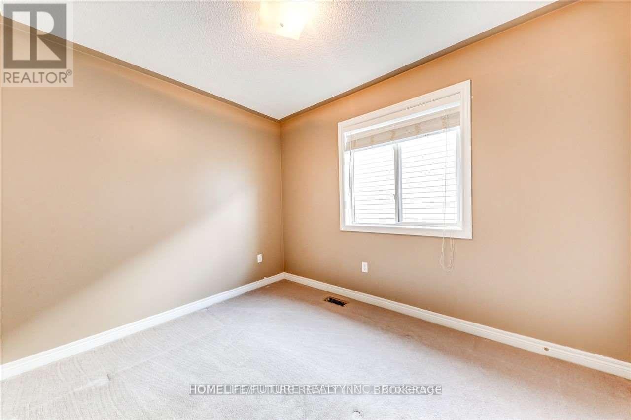 20 Kenilworth Crescent, Whitby, Ontario  L1M 2M6 - Photo 15 - E13622082