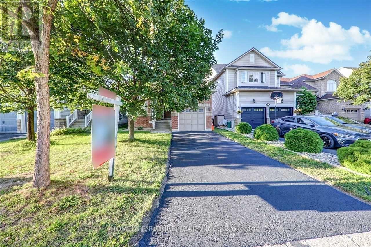 20 Kenilworth Crescent, Whitby, Ontario  L1M 2M6 - Photo 2 - E13622082