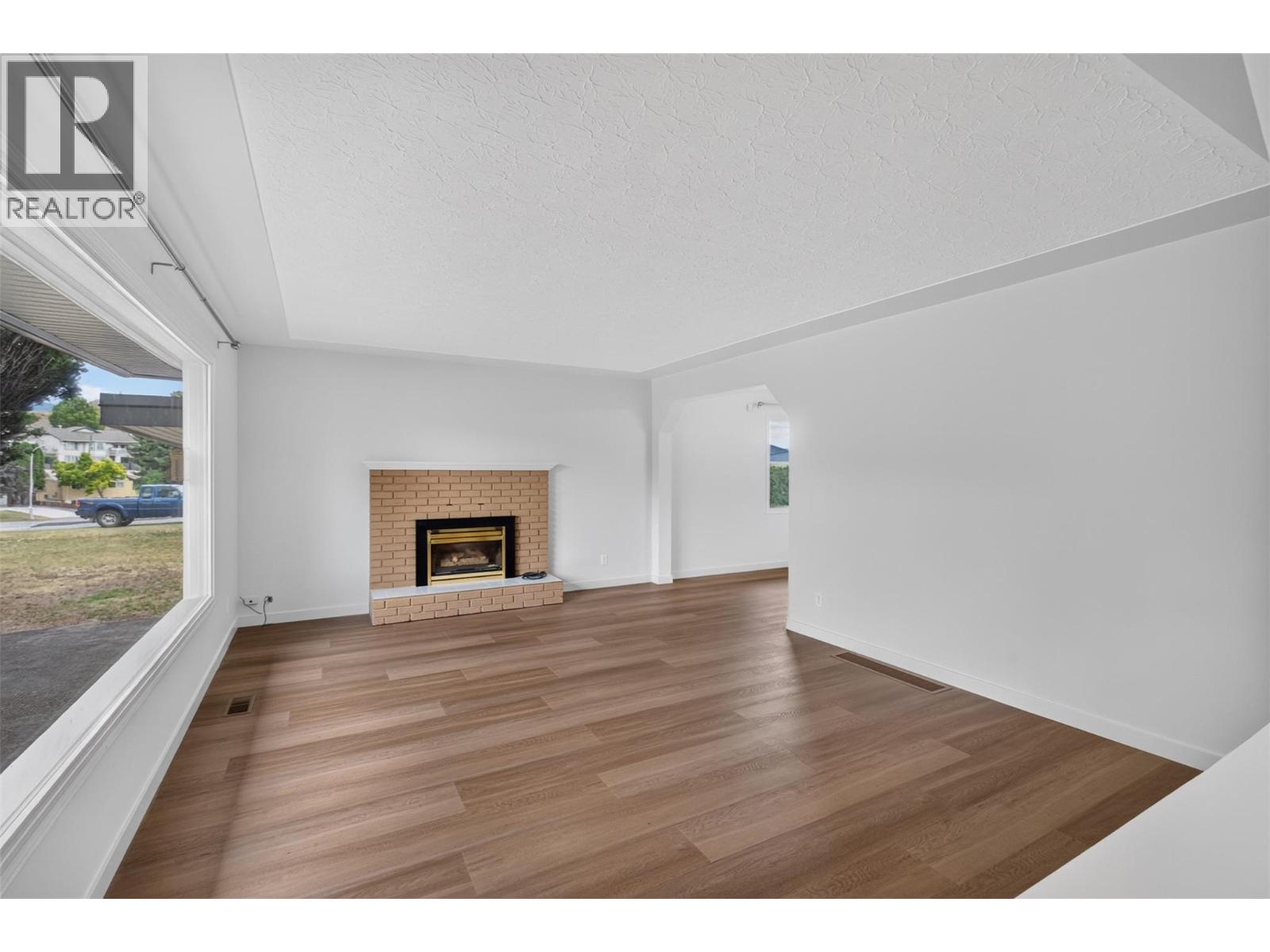 3802 36 Street, Vernon, British Columbia  V1T 6E5 - Photo 8 - 10393013