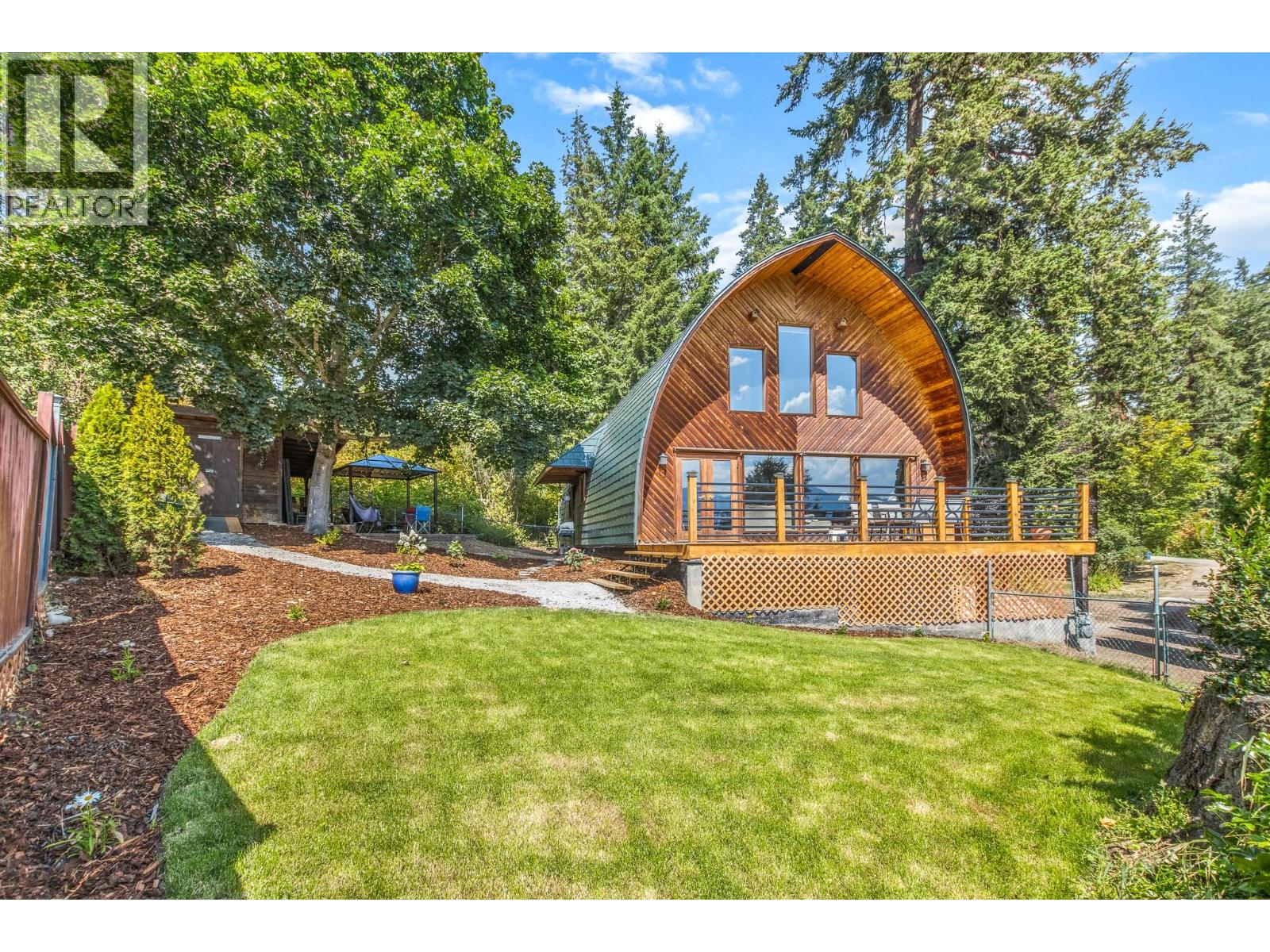 5261 Lakeshore Road NE, Salmon Arm, British Columbia
