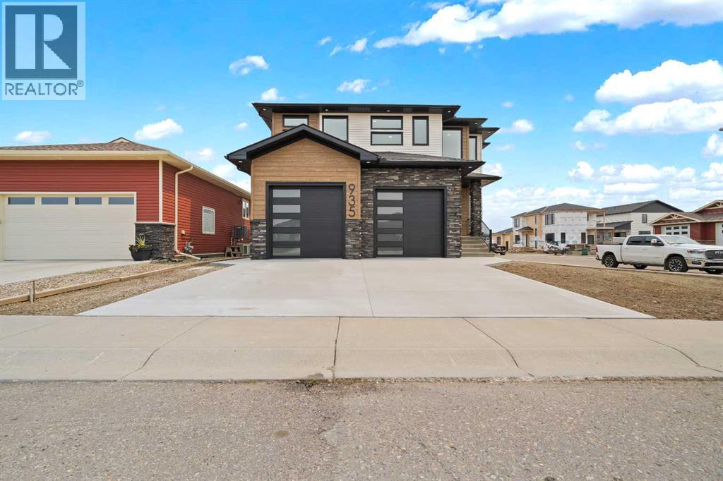 935 Maskell Place SE, Redcliff, Alberta  T0J 2P0 - Photo 48 - A2331866