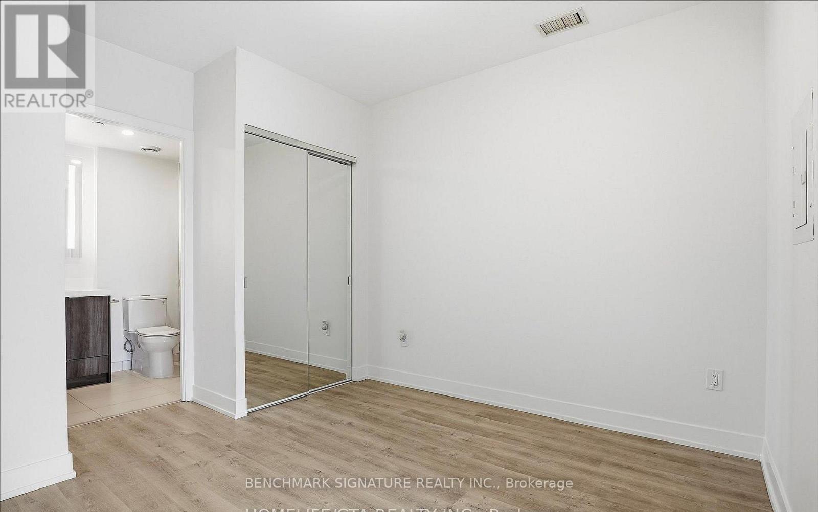 206 - 30 Inn On The Park Drive, Toronto, Ontario M3C 0P7 - Photo 21 - C13621370