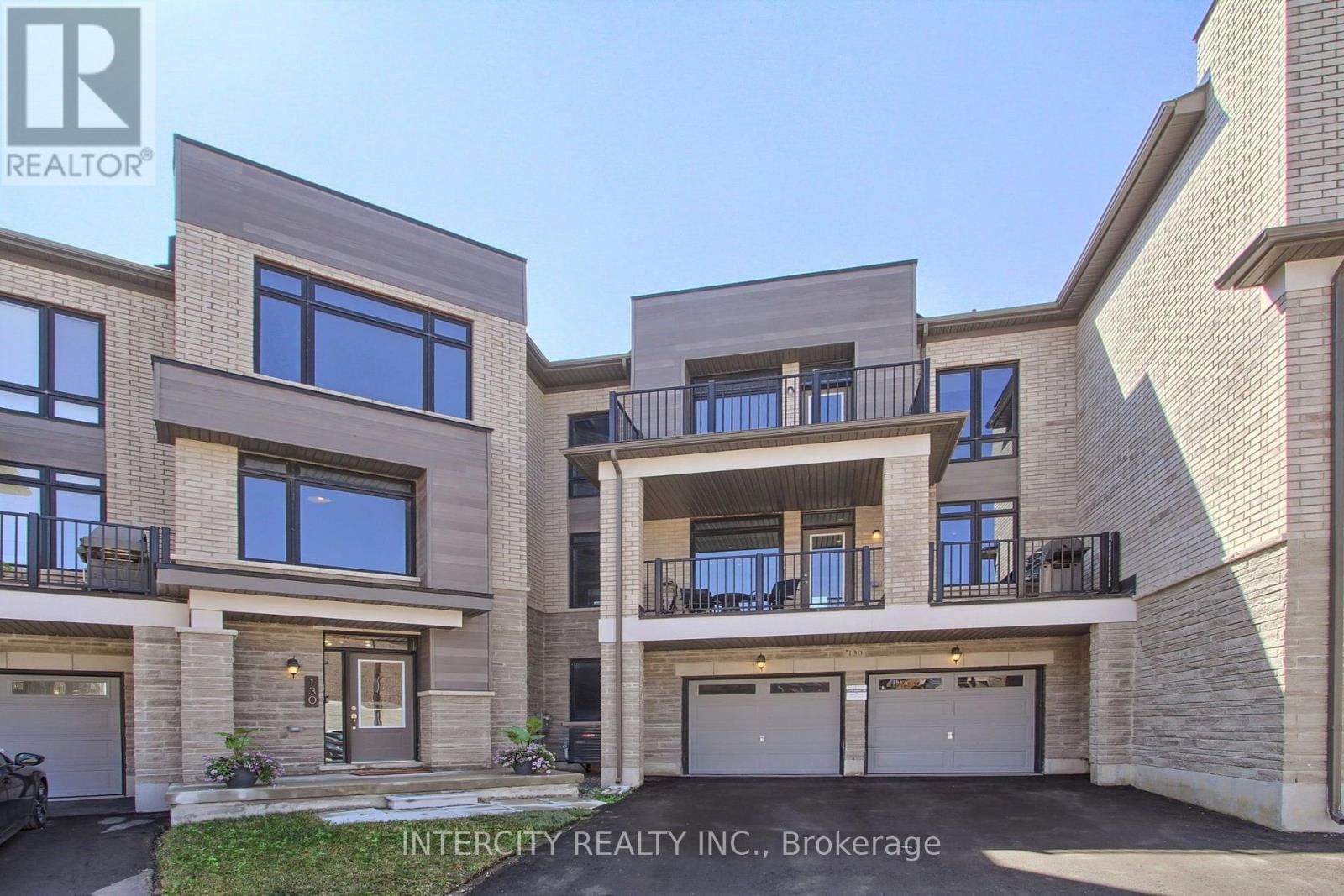 130 BLICK CRESCENT, Aurora, Ontario