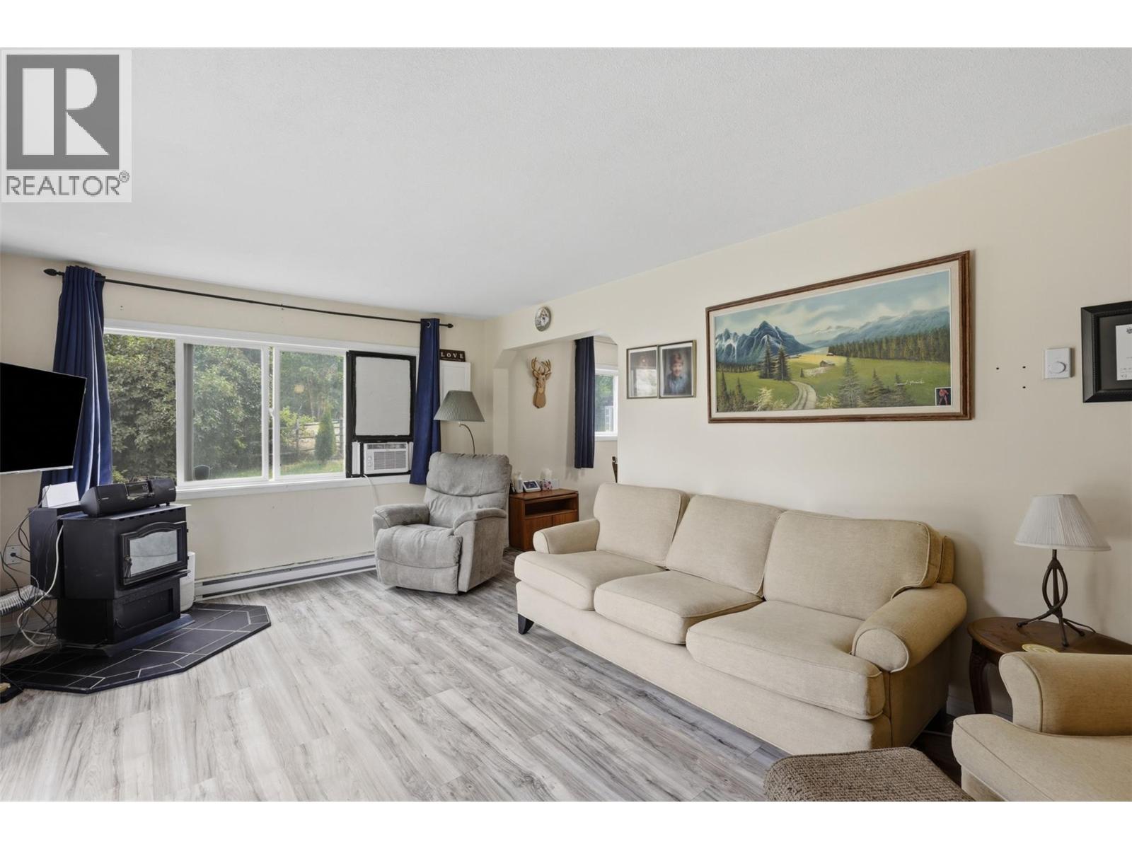 557 Squilax-Turtle Valley Road, Chase, British Columbia  V0E 1M1 - Photo 10 - 10395113