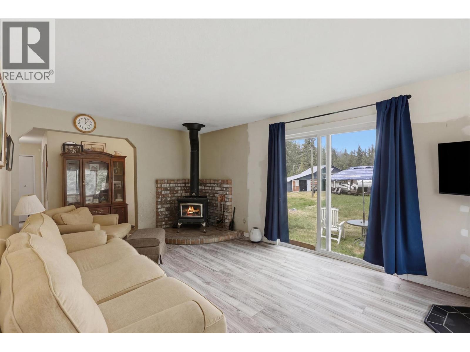557 Squilax-Turtle Valley Road, Chase, British Columbia  V0E 1M1 - Photo 9 - 10395113