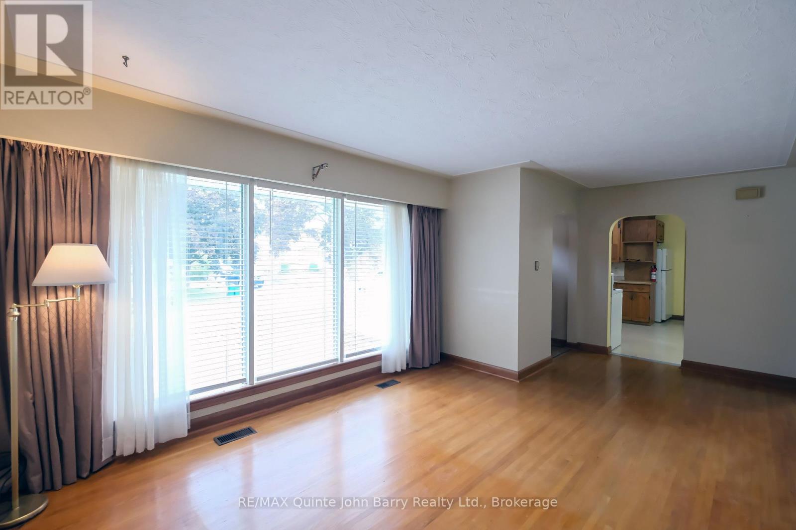 14 Gould Street, Quinte West, Ontario  K8V 1Y6 - Photo 8 - X13622246