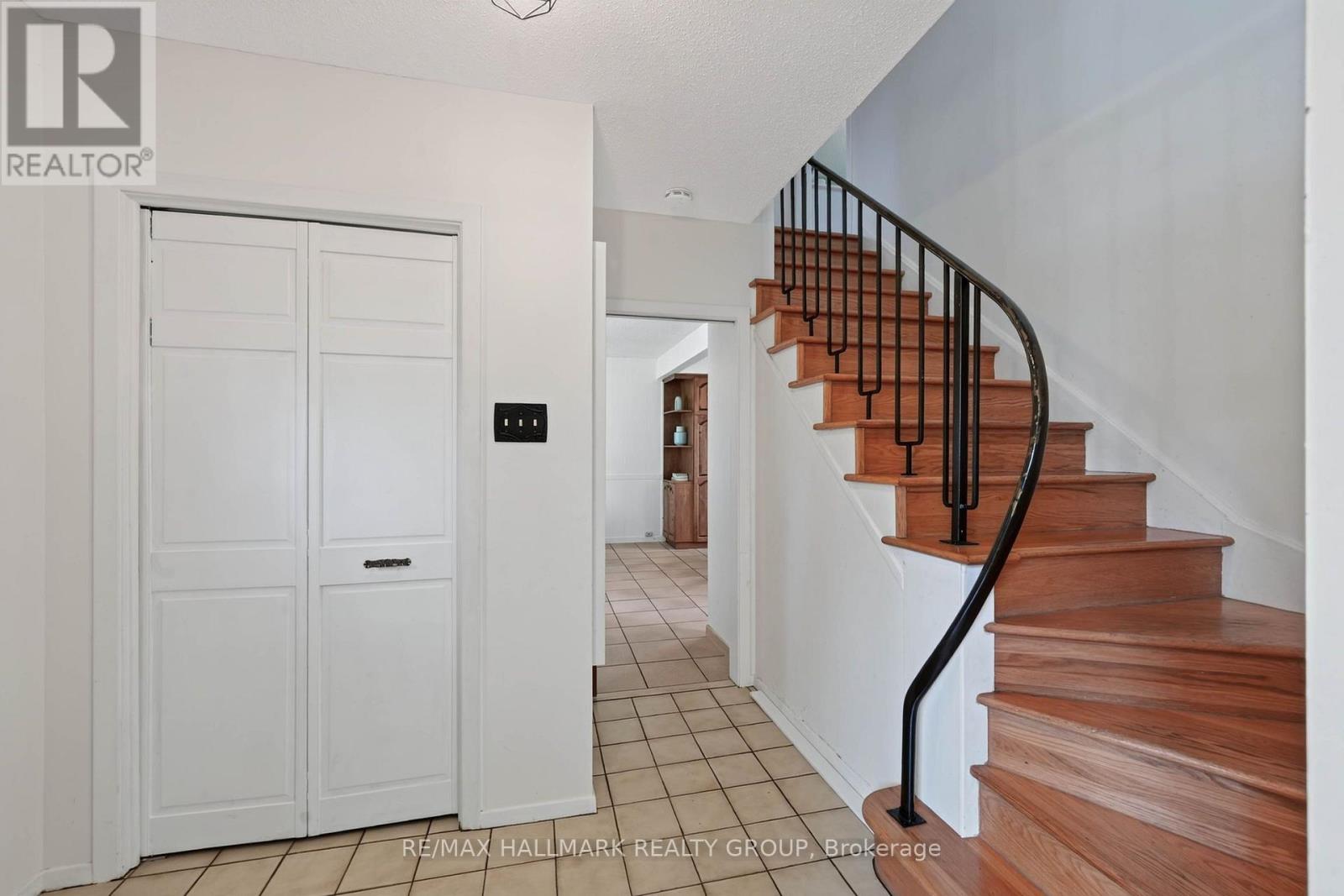 1038 Arnot Road, Ottawa, Ontario  K2C 0H4 - Photo 4 - X13622268