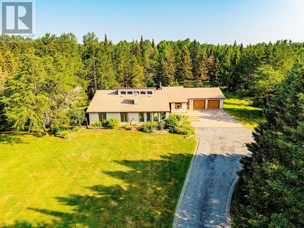 4600 Mapleward Rd., Thunder Bay, Ontario  P7G 1T2 - Photo 2 - TB2602188