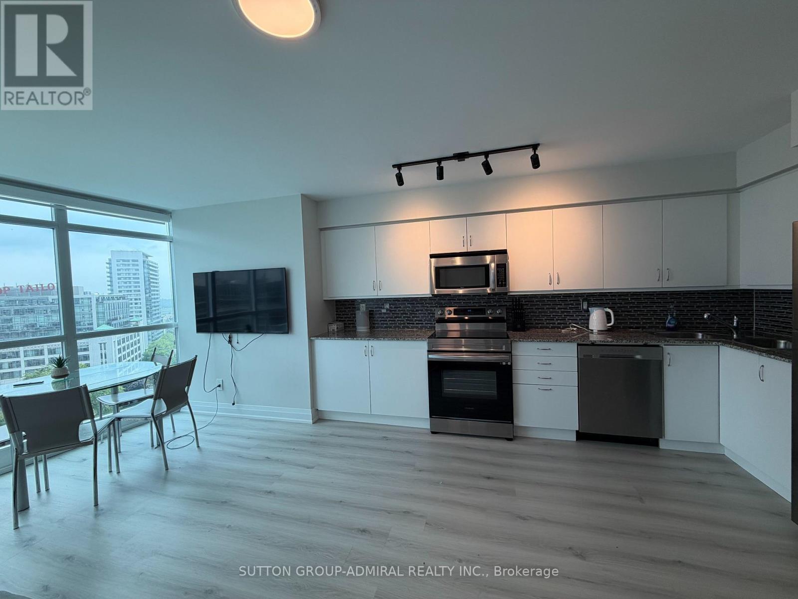 1602 - 215 Fort York Boulevard, Toronto, Ontario  M5V 4A2 - Photo 4 - C13622218