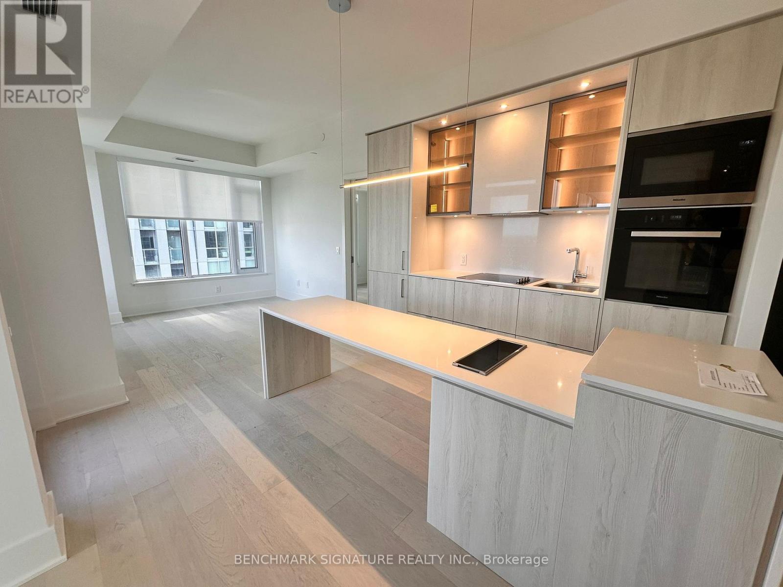 3604 - 11 Yorkville Avenue, Toronto, Ontario  M4W 0B7 - Photo 1 - C13622220
